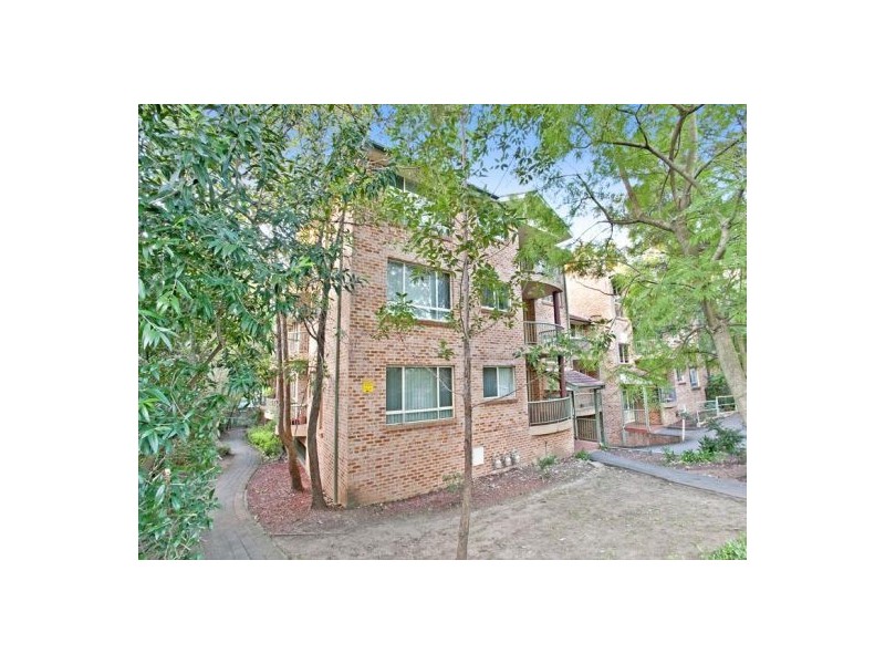 13/221 Dunmore Street, Pendle Hill NSW 2145