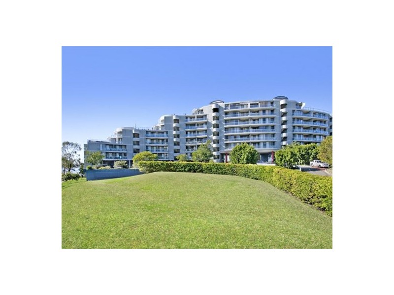 8/27 Bennelong Road, Wentworth Point NSW 2127