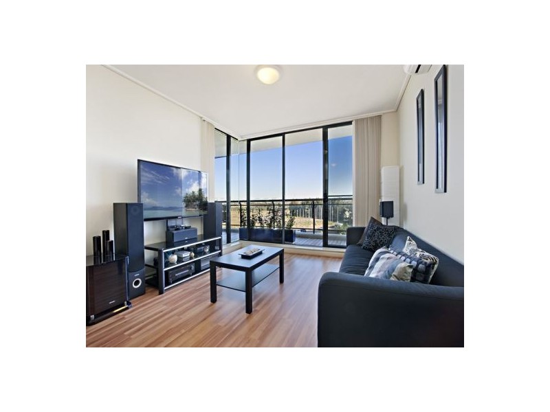 8/27 Bennelong Road, Wentworth Point NSW 2127