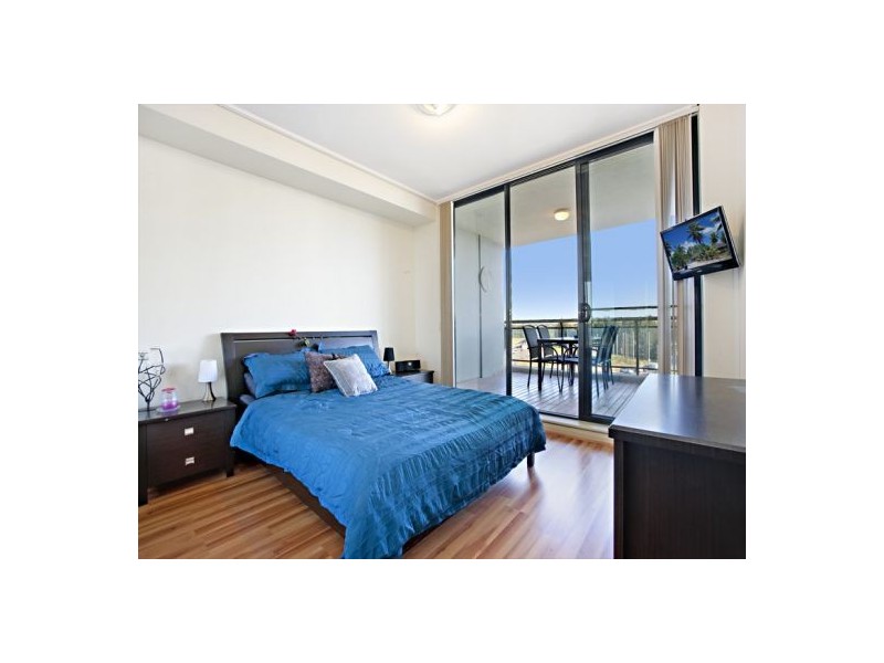 8/27 Bennelong Road, Wentworth Point NSW 2127