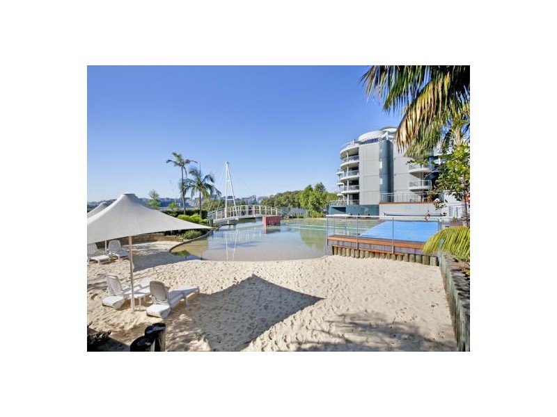 8/27 Bennelong Road, Wentworth Point NSW 2127