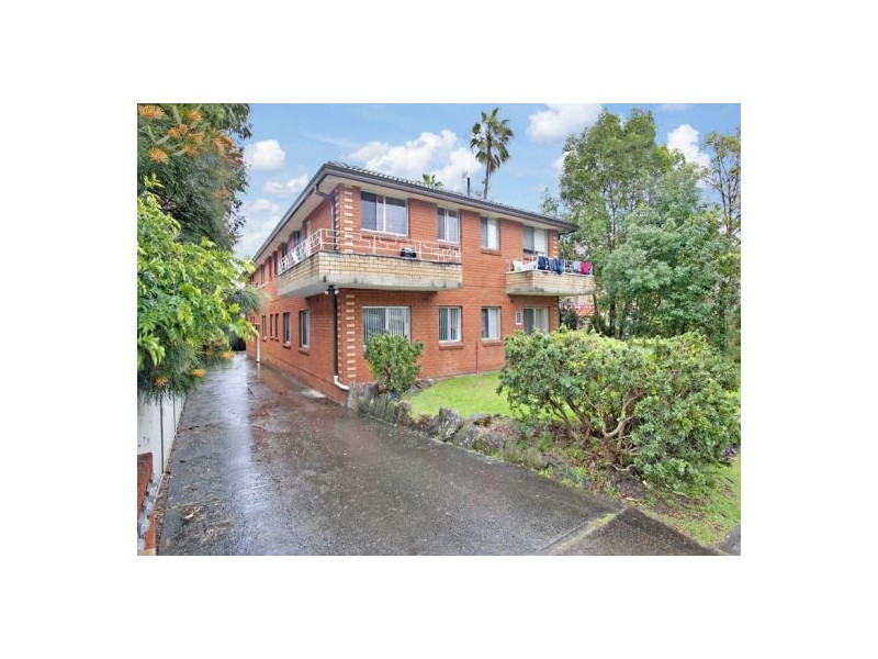 2/25 Addlestone Road, Merrylands NSW 2160