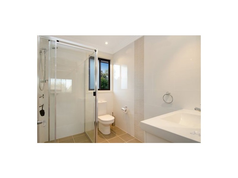 9 Anderson Road, Northmead NSW 2152