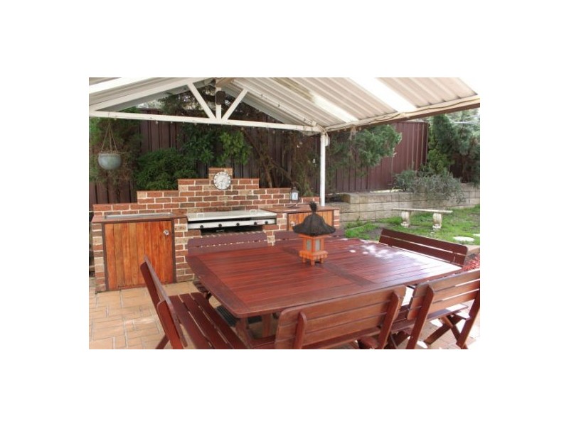 9 Anderson Road, Northmead NSW 2152