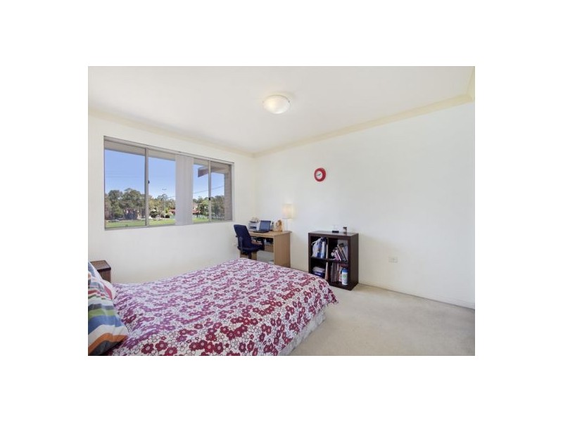 2/11-17 Banks Street, Mays Hill NSW 2145