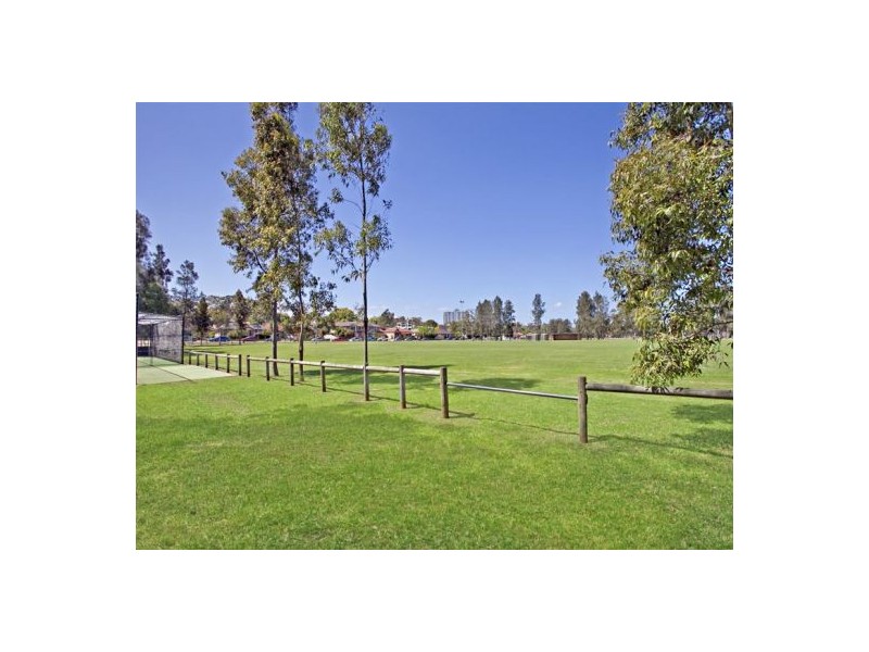 2/11-17 Banks Street, Mays Hill NSW 2145