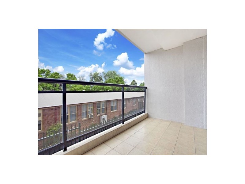 1/32 Hassall Street, Parramatta NSW 2150