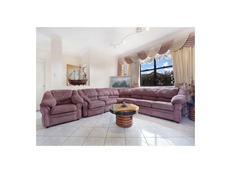 4 Regiment Grove, Winston Hills NSW 2153