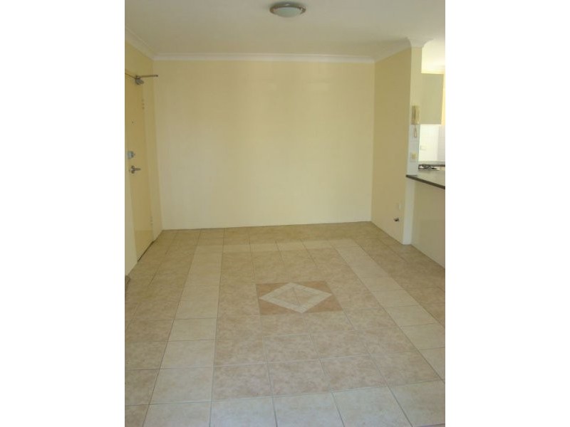 4/36-40 Newman Street, Merrylands NSW 2160