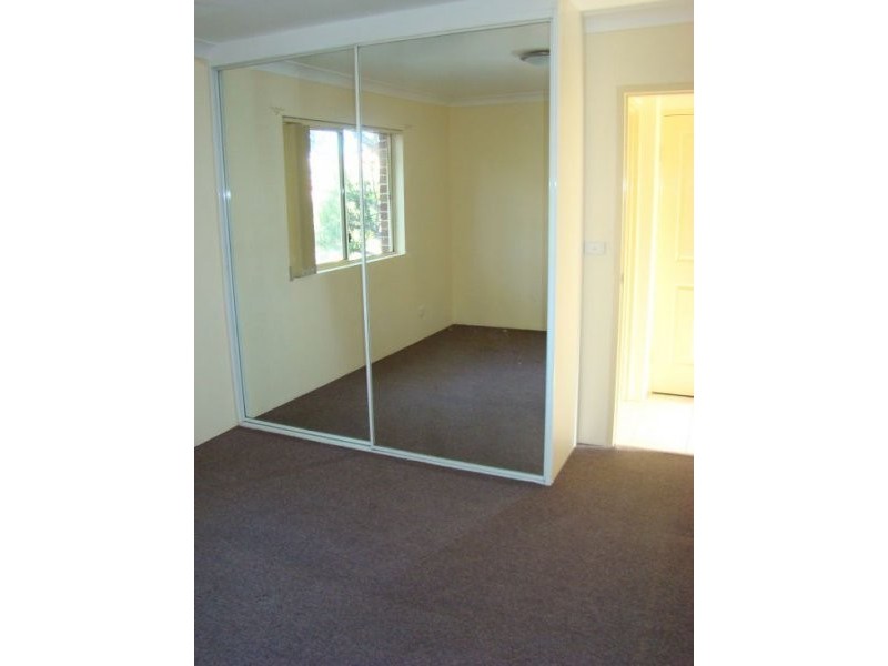 4/36-40 Newman Street, Merrylands NSW 2160