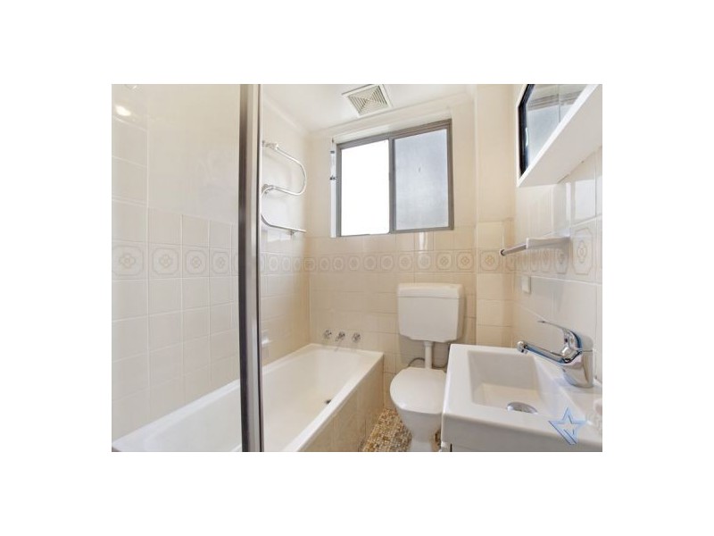 2/30 Allen Street, Harris Park NSW 2150