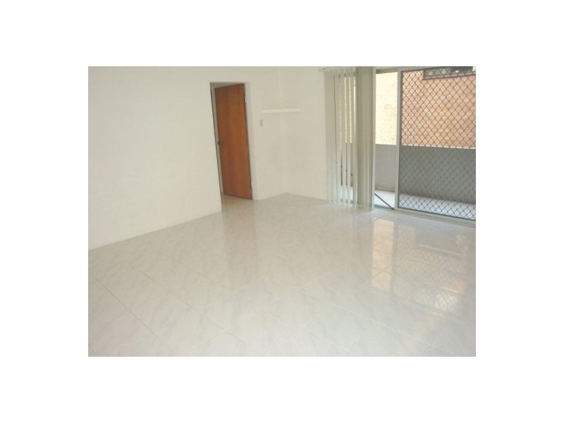 4/17 Caroline Street, Westmead NSW 2145