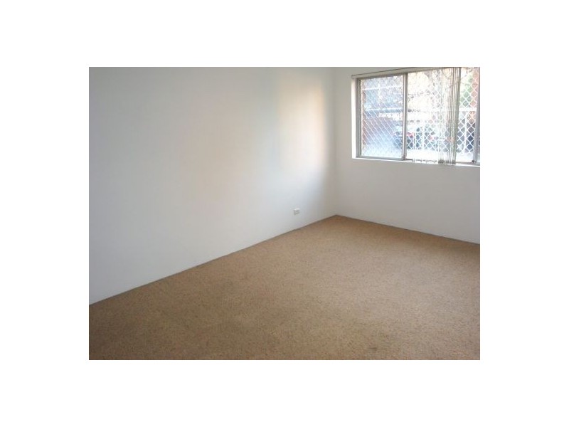 4/17 Caroline Street, Westmead NSW 2145