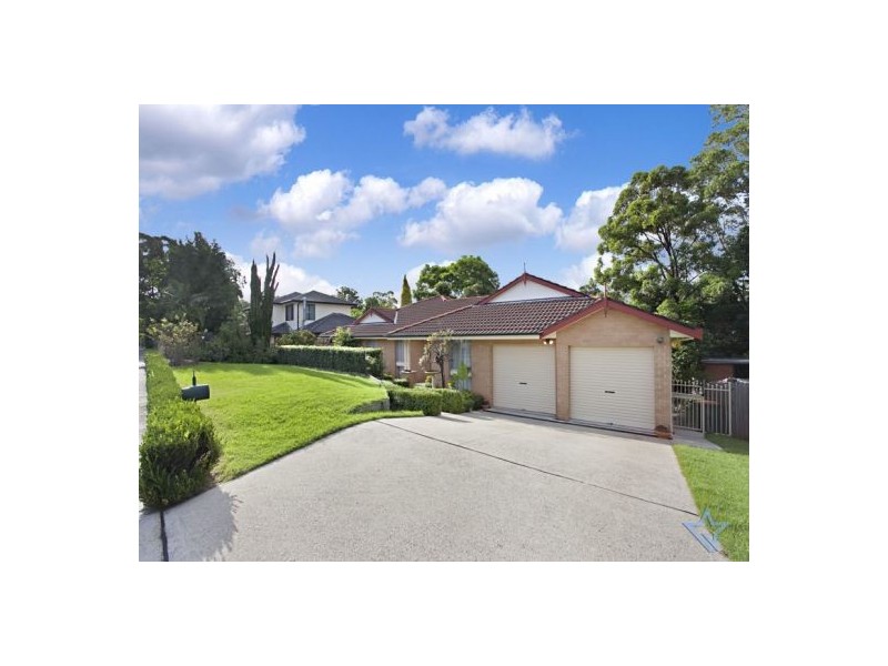 7 Molyneaux Ave, Kings Langley NSW 2147