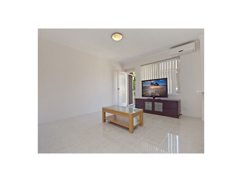 8/8 ALLEN ST, Harris Park NSW 2150