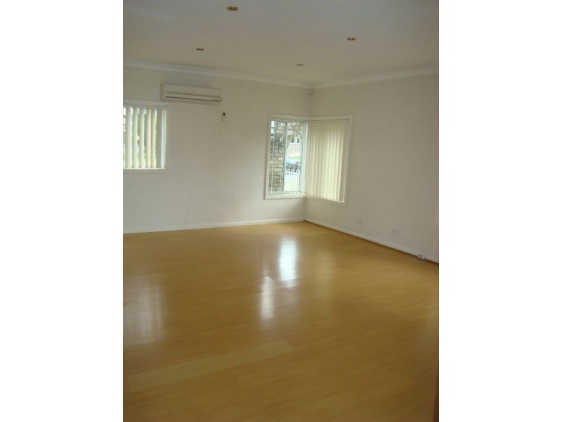 10 Rogers St, Merrylands NSW 2160