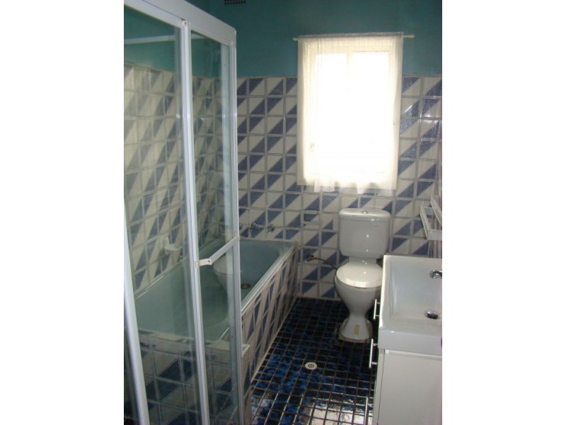 10 Rogers St, Merrylands NSW 2160