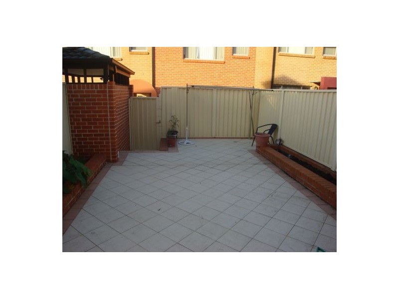 4/102-106 Lackey Street, Merrylands NSW 2160