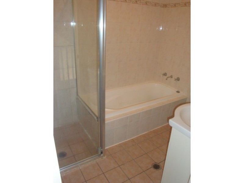 4/102-106 Lackey Street, Merrylands NSW 2160