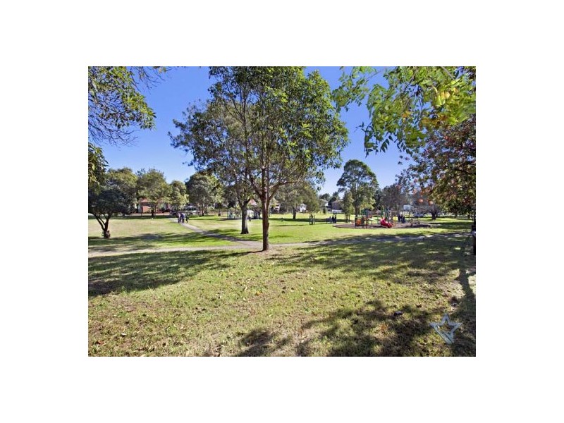 13 Nolan Crescent, Westmead NSW 2145