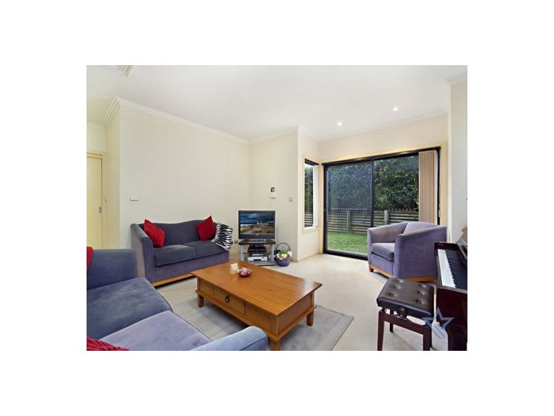 2/2 Hindle Terrace, Bella Vista NSW 2153