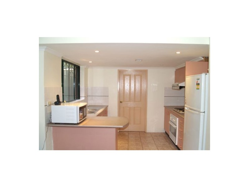 1/23a Banks Street, Mays Hill NSW 2145