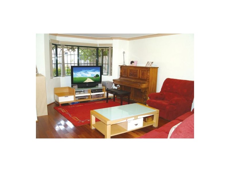 1/23a Banks Street, Mays Hill NSW 2145