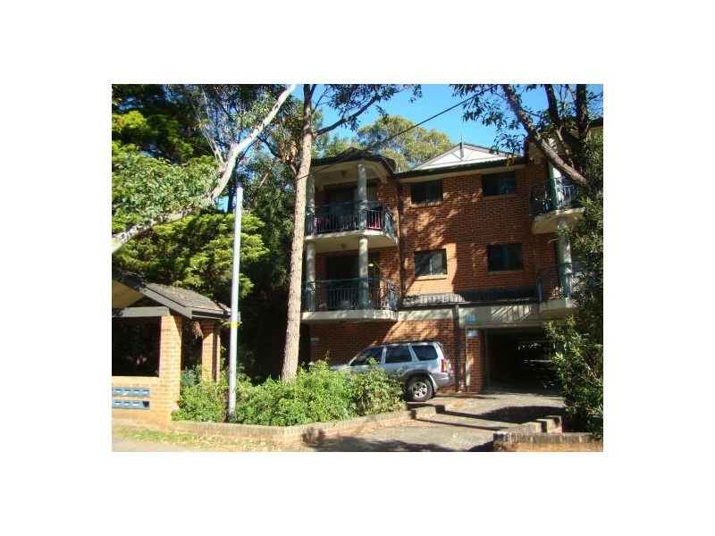 2/234 Targo Road, Toongabbie NSW 2146