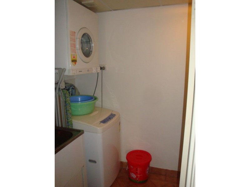 2/234 Targo Road, Toongabbie NSW 2146