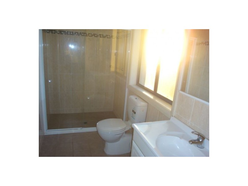 2B Broxbourne Street, Westmead NSW 2145