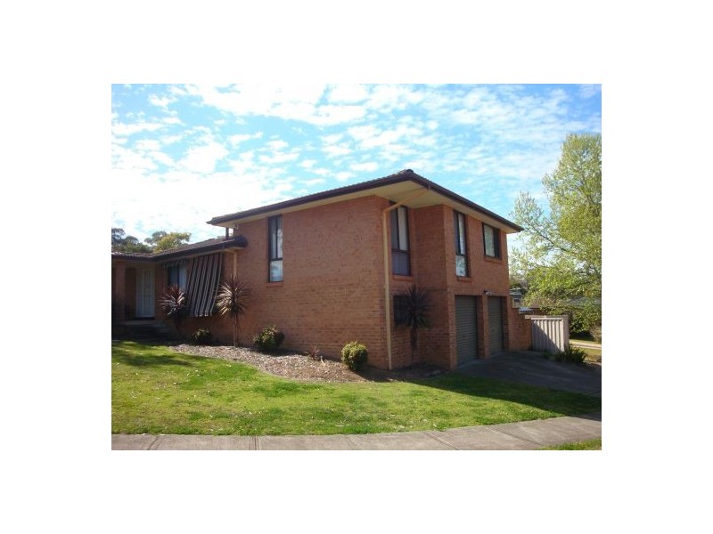 5 Simpson Place, Kings Langley NSW 2147