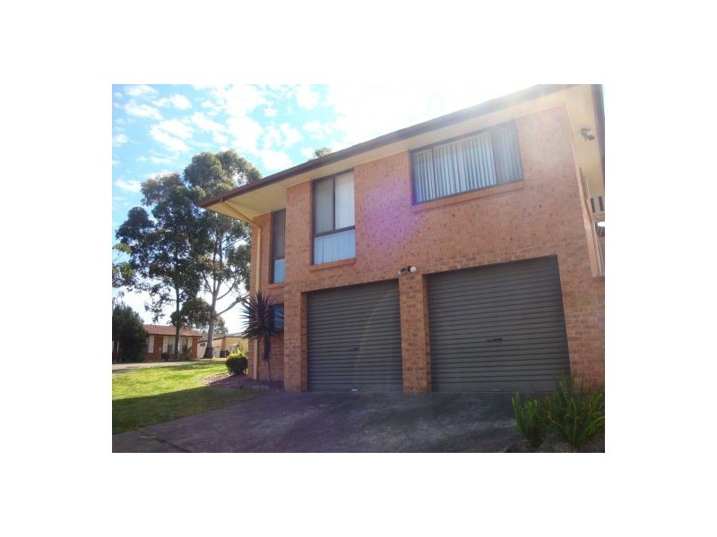 5 Simpson Place, Kings Langley NSW 2147