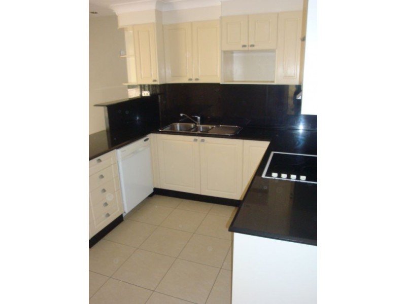 5 Simpson Place, Kings Langley NSW 2147