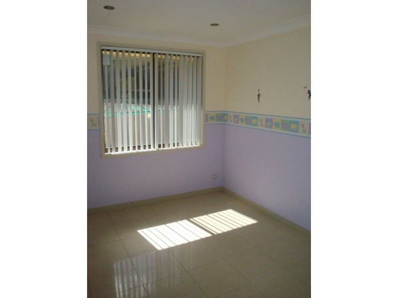 5 Simpson Place, Kings Langley NSW 2147