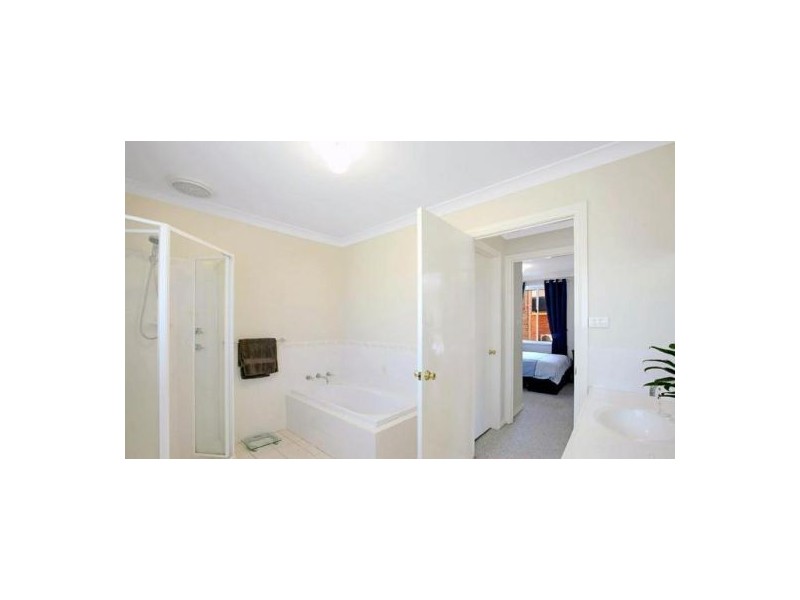 10 Gindurra Ave, Castle Hill NSW 2154