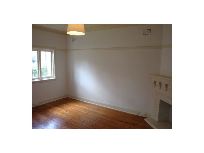 2 Macpherson Street, Meadowbank NSW 2114