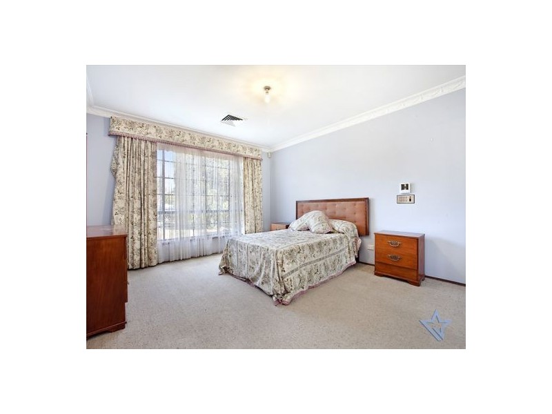 25 Carlton Road, North Rocks NSW 2151