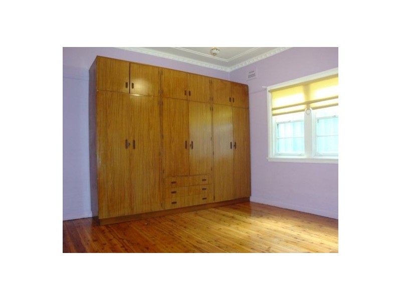 18 Peggy Street, Mays Hill NSW 2145