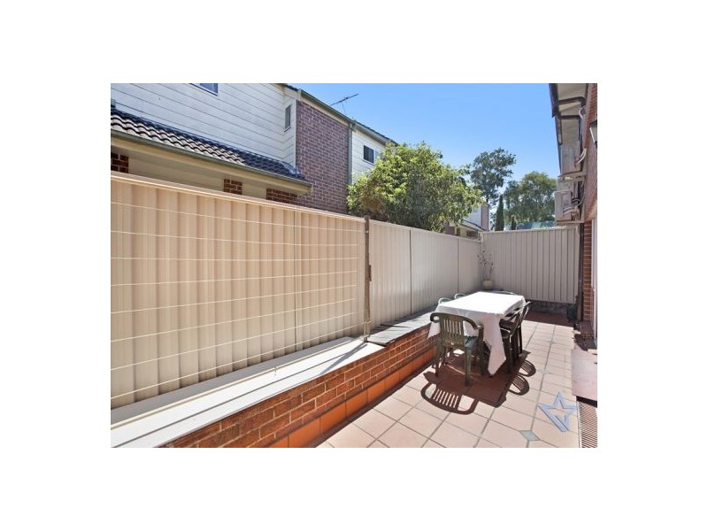 2/20 Iron Street, North Parramatta NSW 2151