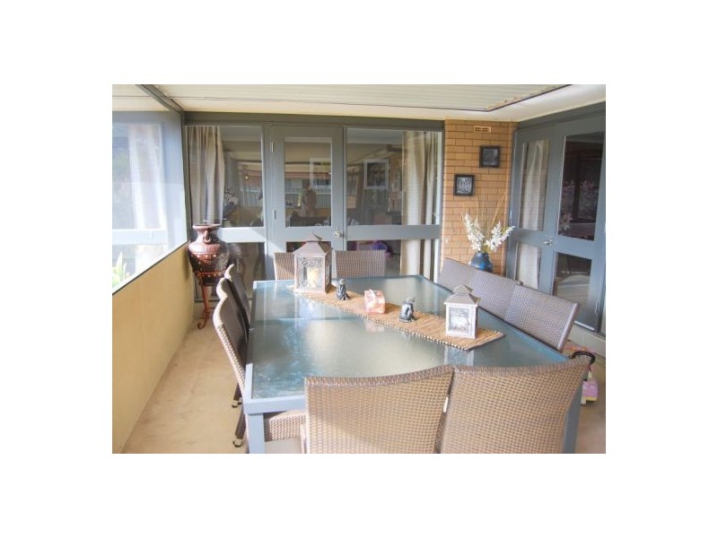 11 Talbingo Crescent, Lake Albert NSW 2650