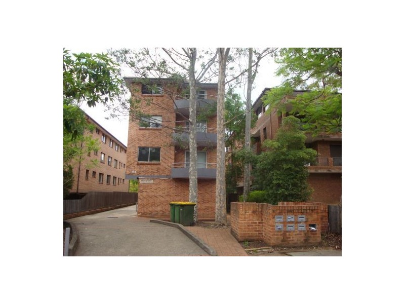 1/18A Caroline Street, Westmead NSW 2145