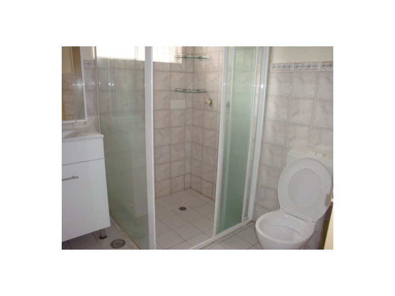 1/18A Caroline Street, Westmead NSW 2145