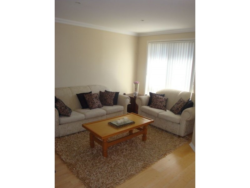 21 Blackwattle Cct, Northmead NSW 2152