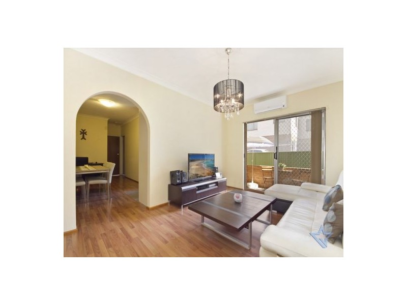 8/104-106 Railway Street, Granville NSW 2142