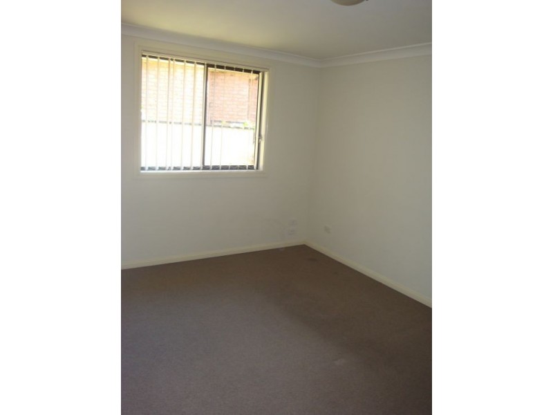 2A Bernard St, Westmead NSW 2145