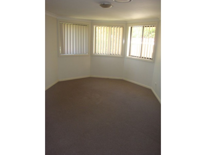 2A Bernard St, Westmead NSW 2145