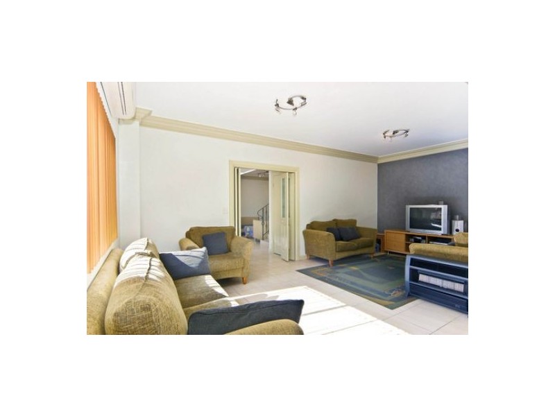 11a Rawton Street, Northmead NSW 2152