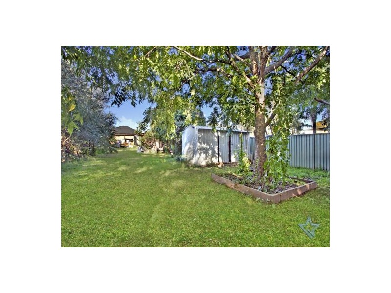 18 Bell Crescent, Fairfield NSW 2165