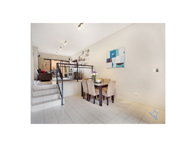 6/2 Charles Street, Carlingford NSW 2118