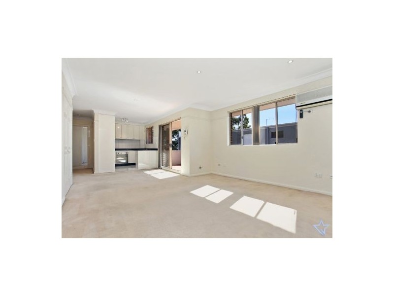 4/25 Stewart Street, Parramatta NSW 2150